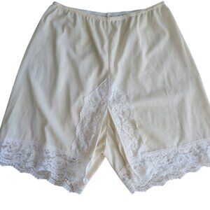 Vintage 80s Nylon Lace Trimmed Bloomers Cream Floral Lace Shorts Lingerie Pettip
